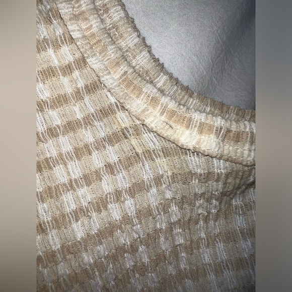 Aritzia tank top slight crop - Picture 6 of 6